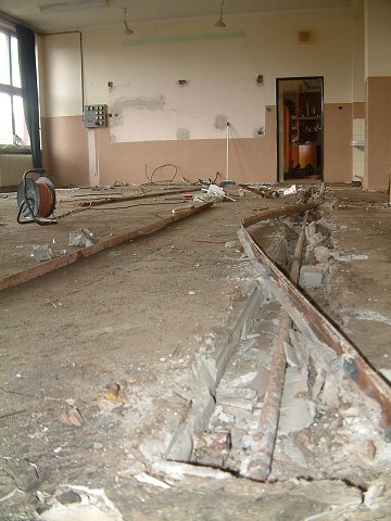 img00017.jpg
